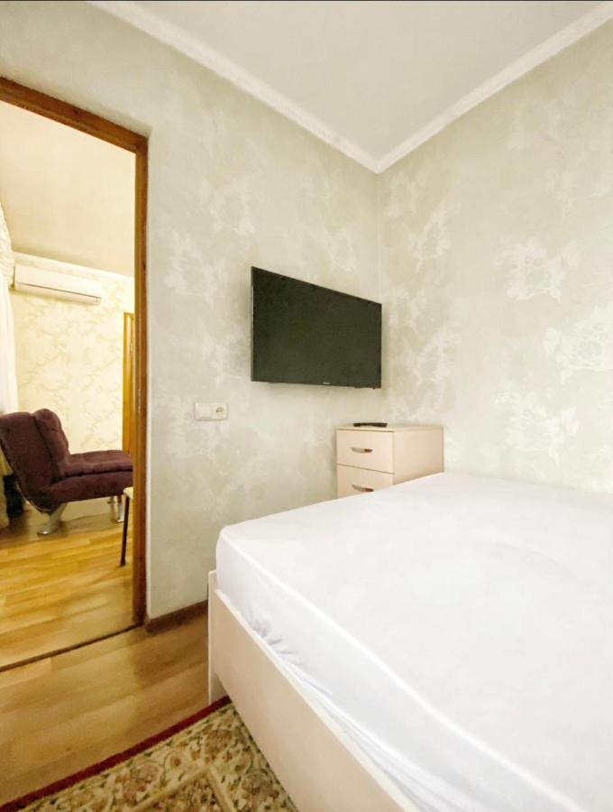 Apartments Ahmetova 4 21 Almaty Ngoại thất bức ảnh